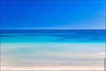 4826 фото Песчаный пляж с белым песком и голубое море